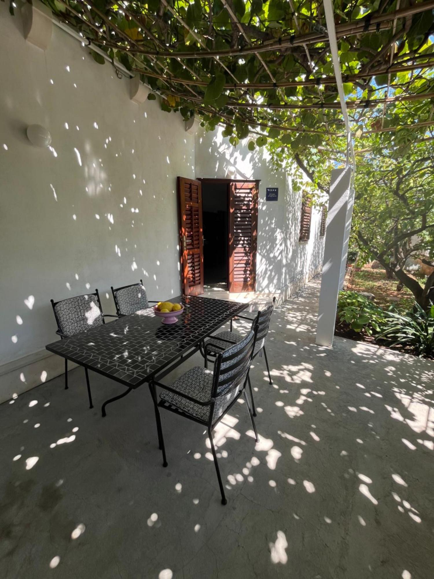 Apartman Mladenka Supetar Extérieur photo