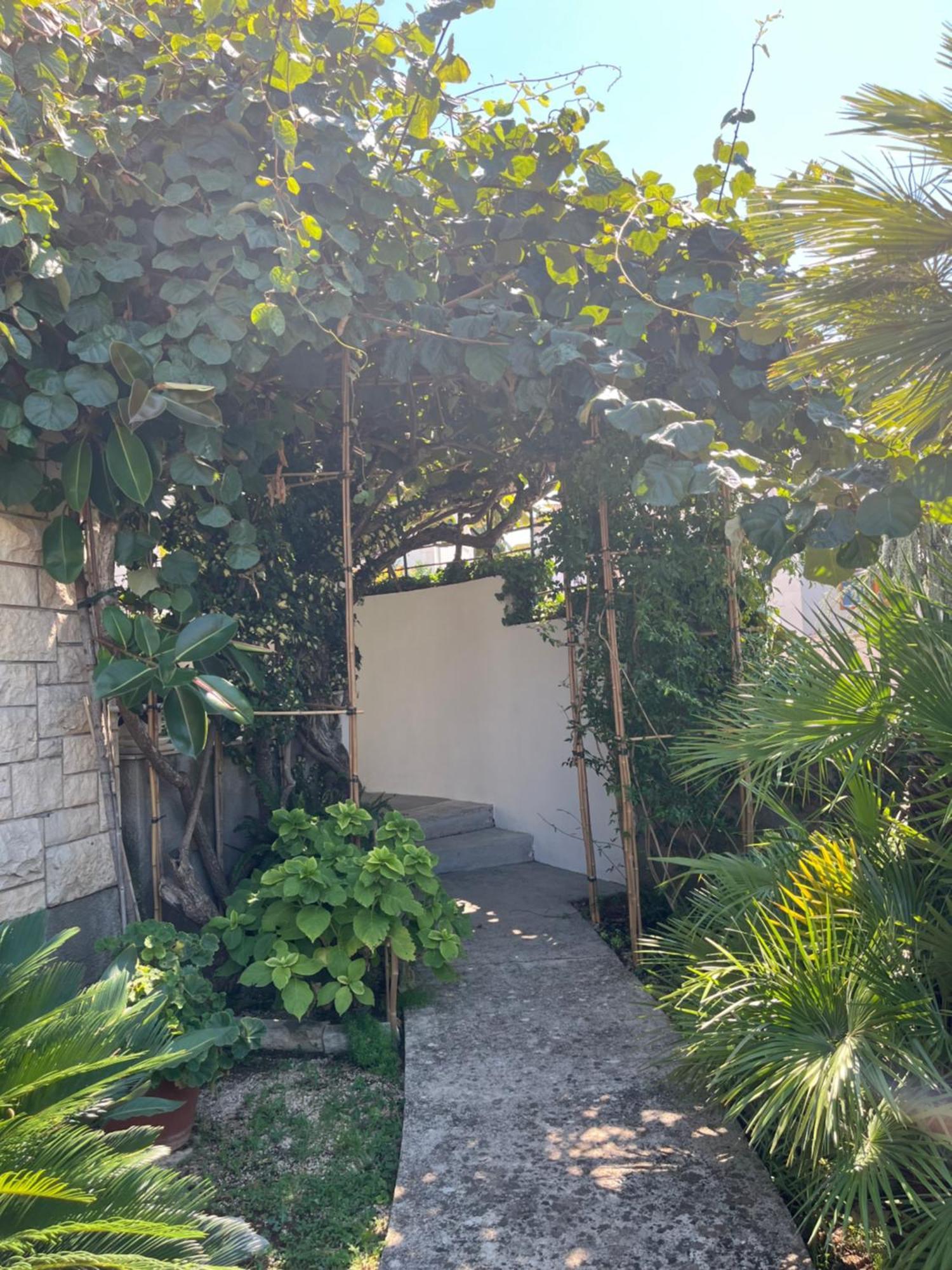 Apartman Mladenka Supetar Extérieur photo