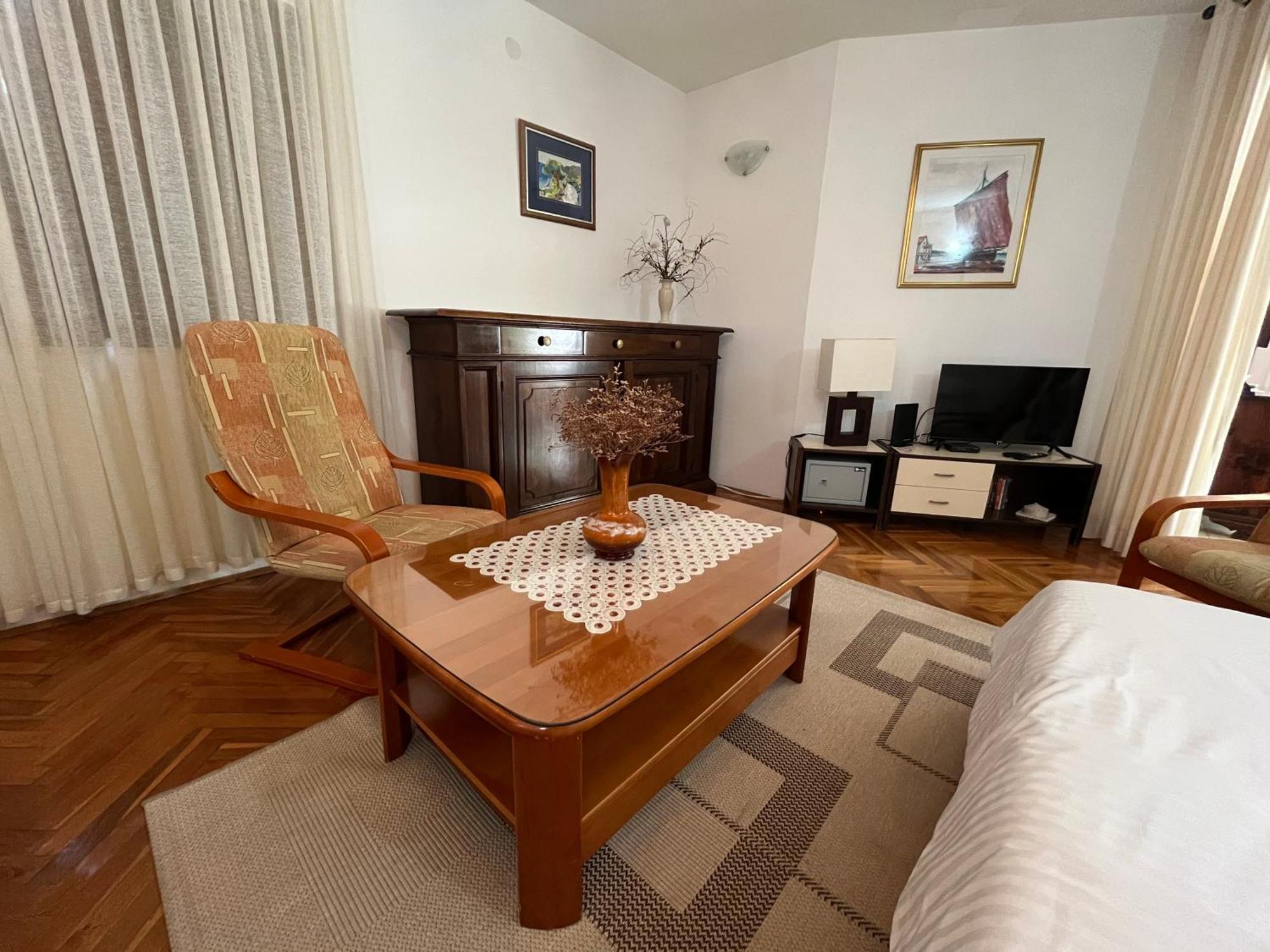 Apartman Mladenka Supetar Extérieur photo