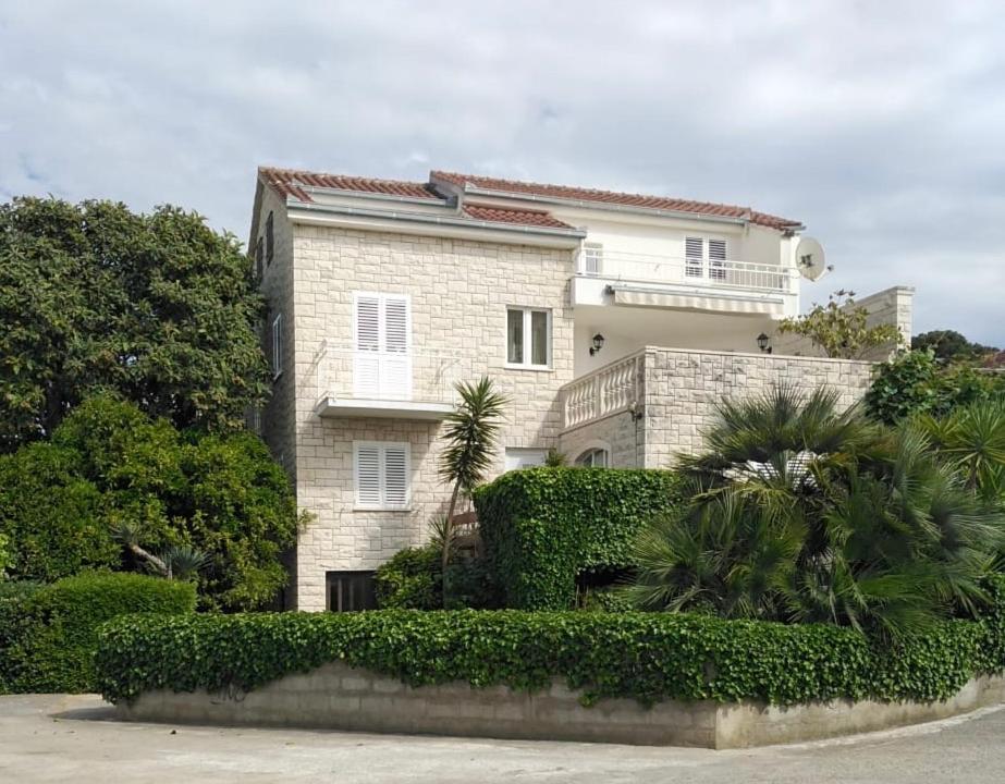 Apartman Mladenka Supetar Extérieur photo