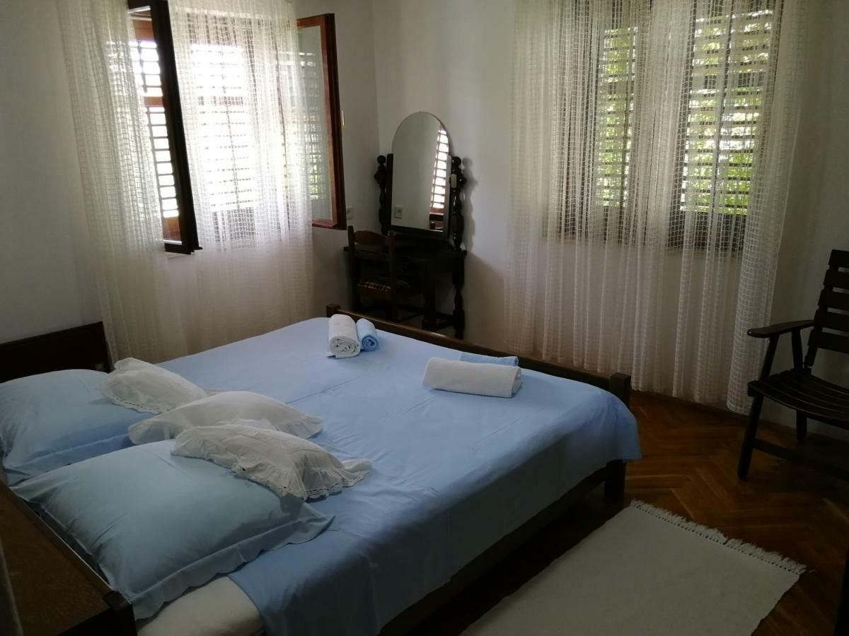 Apartman Mladenka Supetar Extérieur photo